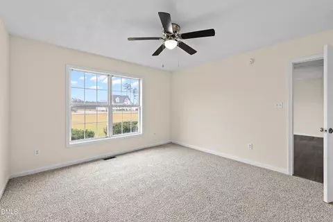 Bedroom - 203 Clearwater Dr, Smithfield, NC 27577 photo 3 of 7