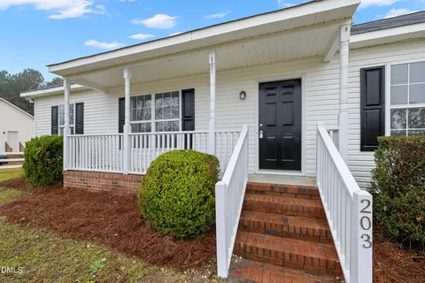 Exterior - 203 Clearwater Dr, Smithfield, NC 27577 photo 5 of 6