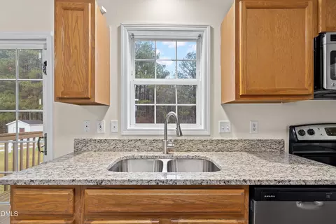 Kitchen - 203 Clearwater Dr, Smithfield, NC 27577 photo 3 of 6