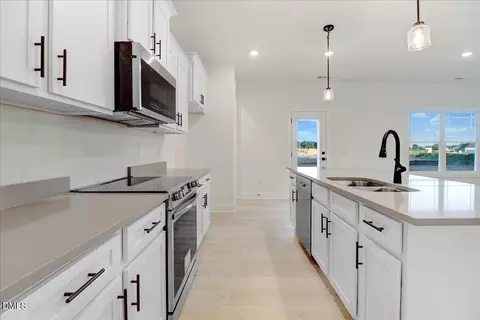 Kitchen - 16 Leslie Ct, Middlesex, NC 27557 photo 5 of 6