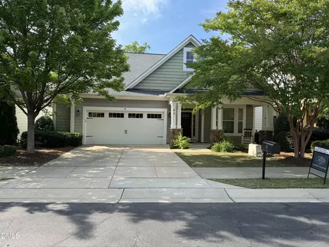 63 White Pine Dr, Clayton, NC 27527