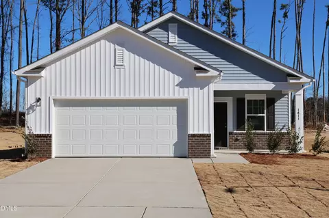 1411 Pond Overlook Dr, Nashville, NC 27856