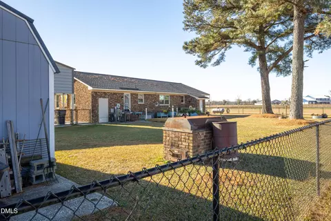 Exterior - 760 Eugene Jernigan Rd, Dunn, NC 28334 photo 3 of 4