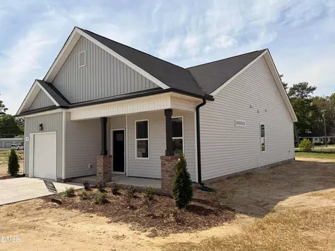 89 W Coulter Ct, Selma, NC 27576