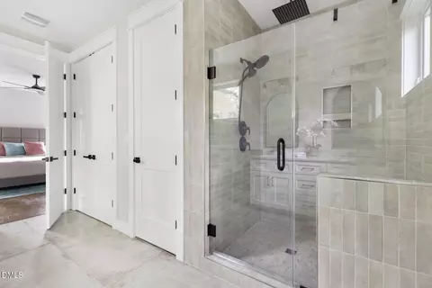 Bath - 303 E Geer St, Durham, NC 27701 photo 2 of 6