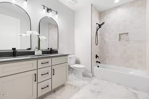 Bath - 303 E Geer St, Durham, NC 27701 photo 4 of 6