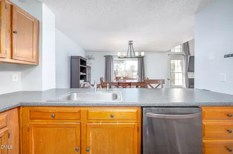 Kitchen - 701 Thistlegate Trl, Raleigh, NC 27610 photo 2 of 2