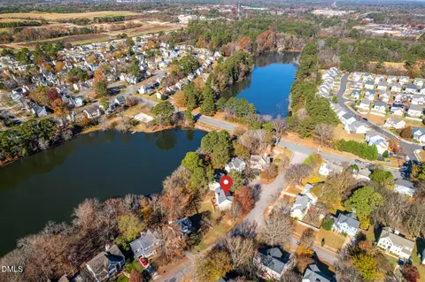 View/Area - 701 Thistlegate Trl, Raleigh, NC 27610 photo 9 of 10