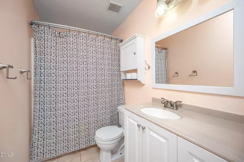 Bath - 701 Thistlegate Trl, Raleigh, NC 27610 photo 2 of 4