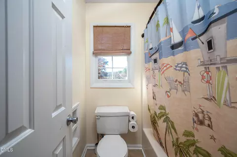 Bath - 701 Thistlegate Trl, Raleigh, NC 27610 photo 4 of 4