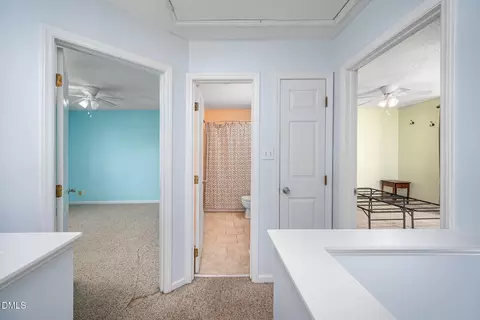 Entry Way - 701 Thistlegate Trl, Raleigh, NC 27610 photo 7 of 8