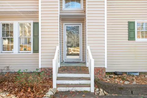 Entry Way - 701 Thistlegate Trl, Raleigh, NC 27610 photo 1 of 8
