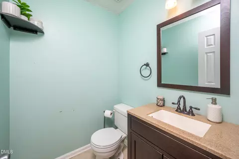 Bath - 701 Thistlegate Trl, Raleigh, NC 27610 photo 1 of 4