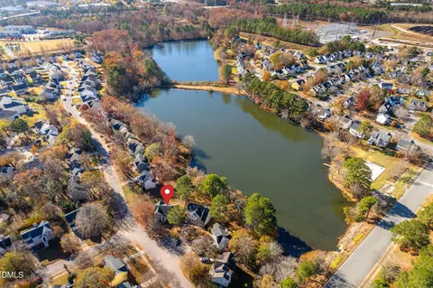 View/Area - 701 Thistlegate Trl, Raleigh, NC 27610 photo 6 of 10