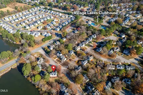 View/Area - 701 Thistlegate Trl, Raleigh, NC 27610 photo 7 of 10