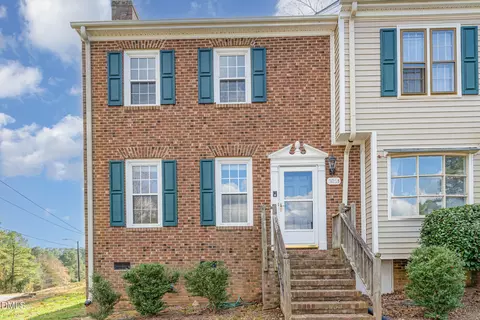 6205 Waterside Ln, Raleigh, NC 27613