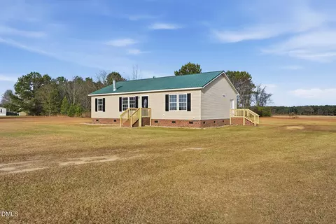 762 Share Cake Rd, Clinton, NC 28328 photo 3