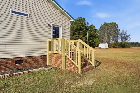 762 Share Cake Rd, Clinton, NC 28328 photo 23