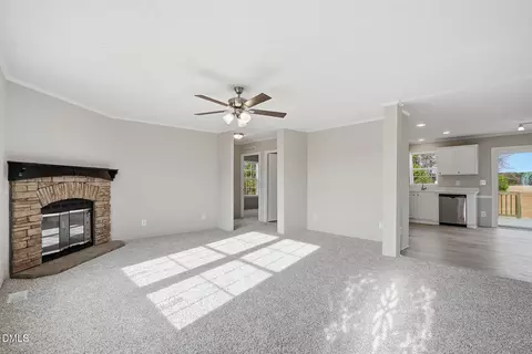 762 Share Cake Rd, Clinton, NC 28328 photo 5