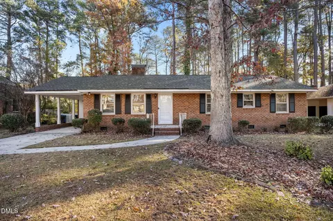 207 Belvedere Dr, Greenville, NC 27834