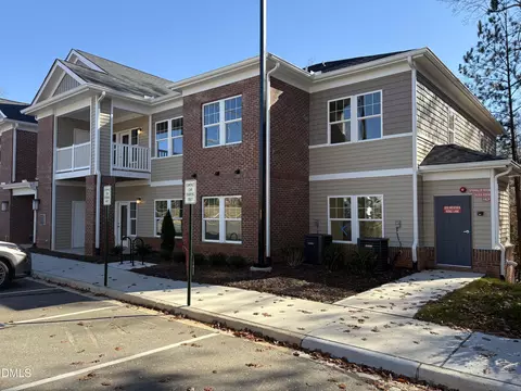 618 Weather Ridge Ln #28, Cary, NC 27513