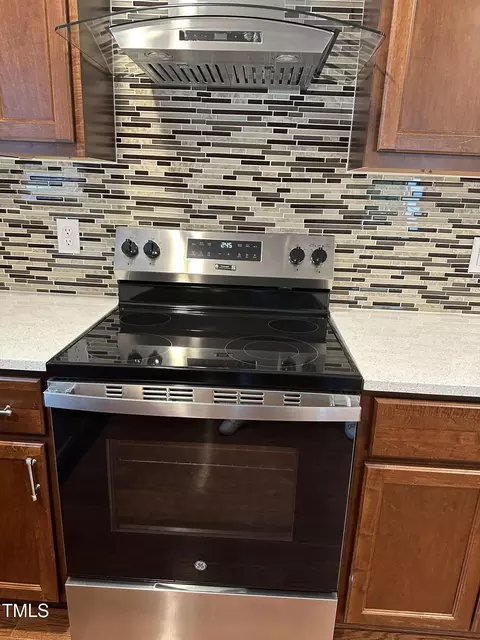 Kitchen - 401 Commonwealth St, Durham, NC 27703 photo 5 of 10
