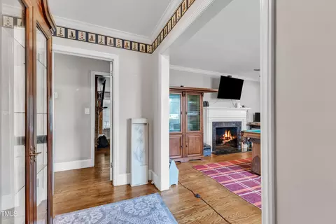 Entry Way - 302 S Pine St, Benson, NC 27504 photo 1 of 2