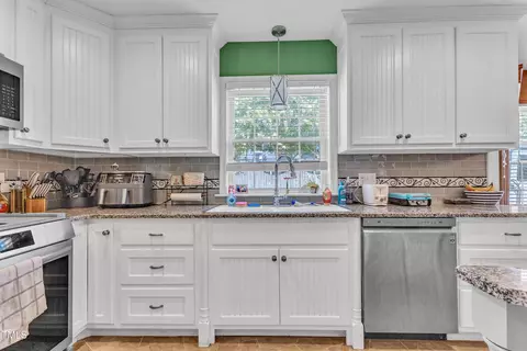 Kitchen - 302 S Pine St, Benson, NC 27504 photo 4 of 5