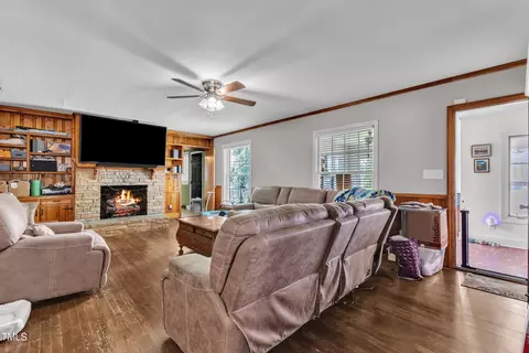 Living - 302 S Pine St, Benson, NC 27504 photo 1 of 2