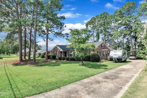 Exterior - 302 S Pine St, Benson, NC 27504 photo 2 of 8