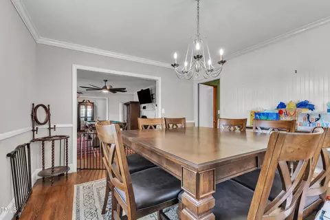 Dining - 302 S Pine St, Benson, NC 27504 photo 2 of 3