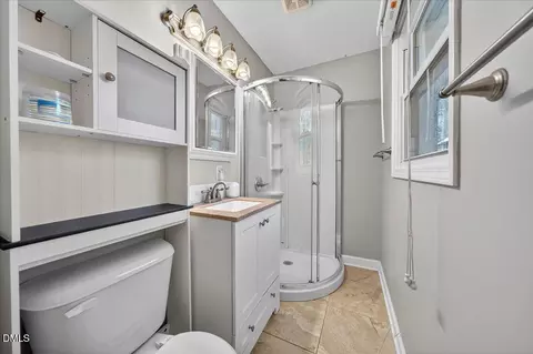 Bath - 932 Danbury Dr, Durham, NC 27703 photo 1 of 4