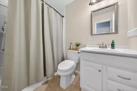 Bath - 932 Danbury Dr, Durham, NC 27703 photo 3 of 4