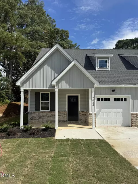 203 S Main St #A, Four Oaks, NC 27524