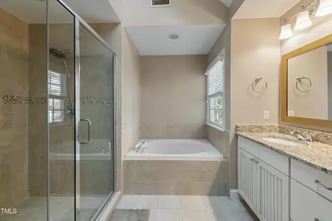 Bath - 307 Kellyridge Dr, Apex, NC 27502 photo 2 of 4