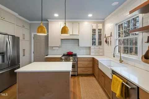 Kitchen - 307 Kellyridge Dr, Apex, NC 27502 photo 2 of 5