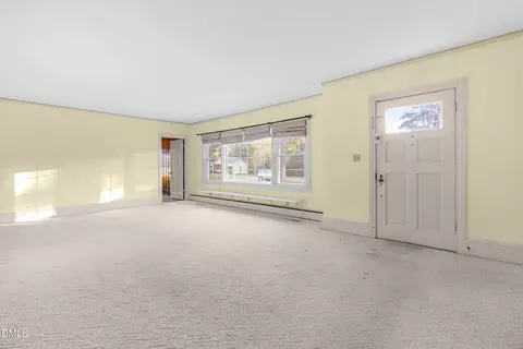 Living - 103 E Meadowbrook Dr, Smithfield, NC 27577 photo 2 of 7