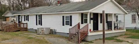 607 E Johnson St, Dunn, NC 28334 photo 1