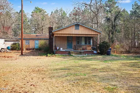 495 Horseshoe Rd, Aberdeen, NC 28315