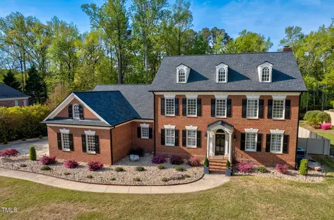3001 Greystone Dr, Rocky Mount, NC 27804