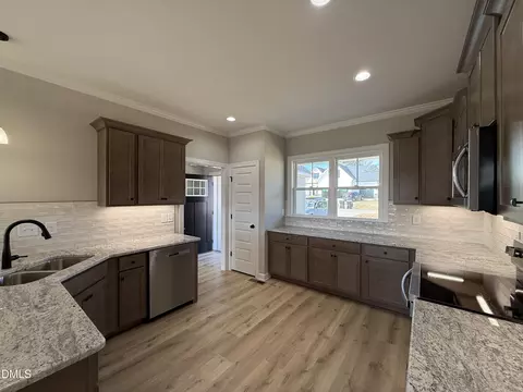 250 Tee Dr, Selma, NC 27576 photo 6