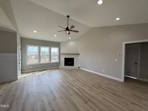 250 Tee Dr, Selma, NC 27576 photo 2