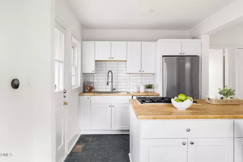 Kitchen - 2712 Elgin St, Durham, NC 27704 photo 2 of 5