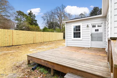 Exterior - 2712 Elgin St, Durham, NC 27704 photo 4 of 5