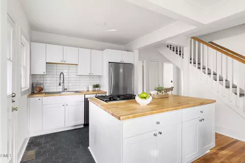 Kitchen - 2712 Elgin St, Durham, NC 27704 photo 3 of 5