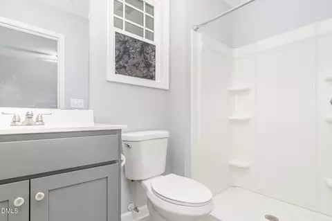 Bath - 88 Bodacious Ln, Benson, NC 27504 photo 4 of 4