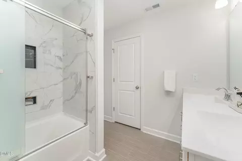 Bath - 73 Lockhaven Dr, Garner, NC 27529 photo 4 of 5