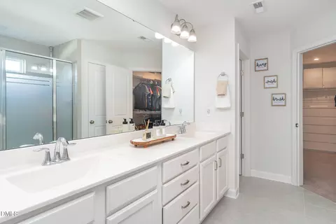 Bath - 73 Lockhaven Dr, Garner, NC 27529 photo 3 of 5
