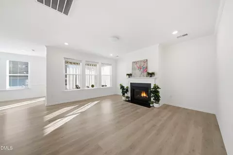 129 Alumroot Rd, Holly Springs, NC 27540