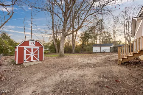 Exterior - 5869 Deans St, Bailey, NC 27807 photo 7 of 13